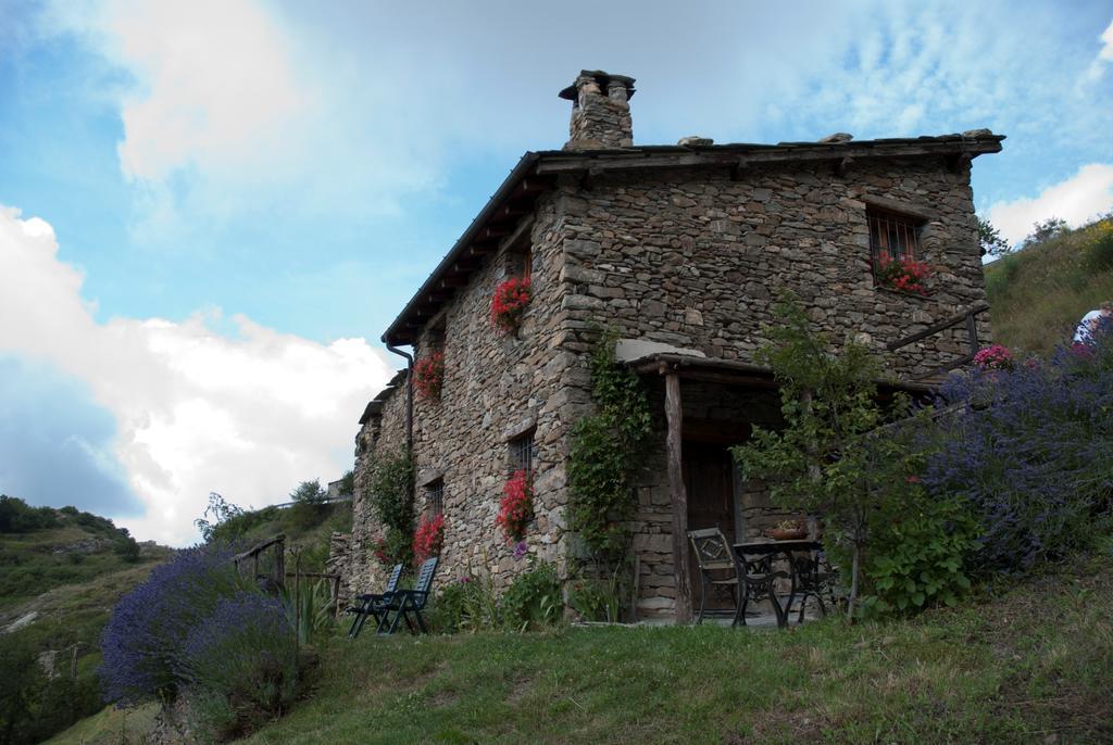 Agriturismo La Fontana Dell'Olmo Hotel Molini di Triora Exterior foto